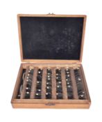 1920S TRAVELLING OPTICIAN / OPHTHALMOLOGIST'S CASE