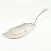 GEORGIAN HALLMARKED SILVER FISH SERVER SLICE
