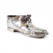 GEORGE VI HALLMARKED SILVER NOVELTY SHOE PIN CUSHION BASE