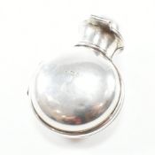 VICTORIAN SILVER SCENT BOTTLE CASE WITH GLASS BOTTLE