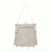 GEORGE V HALLMARKED SILVER MESH PURSE