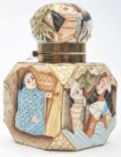 19TH CENTURY JAPANESE PORCELAIN CUBOID INKWELL