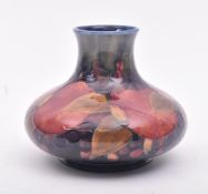 EARLY 20TH CENTURY 1920S MOORCROFT POMEGRANATE VASE