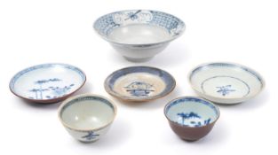 18TH CENTURY CHINESE NANKING & TEK SING CARGO PORCELAIN ITEMS