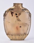 19TH CENTURY CHINESE OVOID AGATE & BRASS MOUNT SNUFF BOTTLE