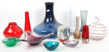 COLLECTION OF MID CENTURY RETRO STUDIO ART GLASS WARES