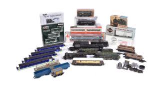 MODEL RAILWAY - ASSORTED LOCOMOTIVES, ROLLING STOCKS & KITS