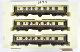 MODEL RAILWAY - X3 HORNBY OO GAUGE PULLMAN COACHES