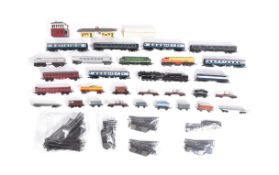 MODEL RAILWAY - LIMA & LONE STAR N GAUGE LOCOS & ROLLING STOCK