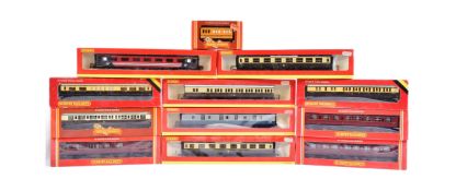 COLLECTION OF ASSORTED HORNBY OO GAUGE MODEL RAILWAY COACHES