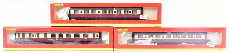 THREE VINTAGE HORNBY OO GAUGE MODEL RAILWAY COACHES