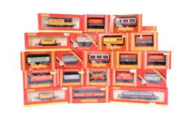 MODEL RAILWAY - HORNBY OO GAUGE ROLLING STOCK