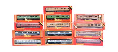MODEL RAILWAY - HORNBY OO GAUGE ROLLING STOCK CARRIAGES