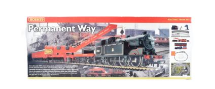 MODEL RAILWAY - HORNBY OO GAUGE PERMANENT WAY TRAINSET