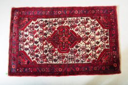 20TH CENTURY IRANIAN PERSIAN HAMADAN RUG