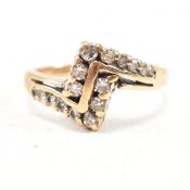 HALLMARKED 9CT GOLD & DIAMOND CLUSTER RING