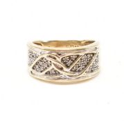 HALLMARKED 9CT GOLD & DIAMOND CLUSTER RING