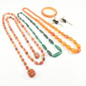 COLLECTION OF VINTAGE JEWELLERY & A CARVED BAKELITE BANGLE