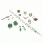 COLLECTION OF ASSORTED SILVER & WHITE METAL JEWELLERY