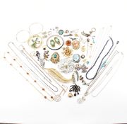 COLLECTION OF COSTUME JEWELLERY