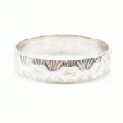 HALLMARKED 9CT WHITE GOLD BAND RING