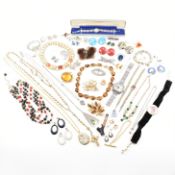 COLLECTION OF ASSORTED COSTUME JEWELLERY