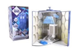 DOCTOR WHO - TARDIS COLLECTIBLE SET