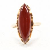 VINTAGE HALLMARKED 9CT GOLD & CARNELIAN SINGLE STONE DRESS RING