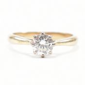 18CT GOLD & DIAMOND SOLITAIRE RING