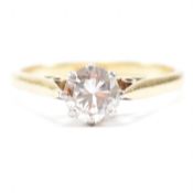 HALLMARKED 18CT GOLD & DIAMOND SOLITAIRE RING