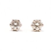 PAIR OF 18CT GOLD & DIAMOND STUD EARRINGS