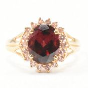 14CT GOLD & GARNET CLUSTER RING