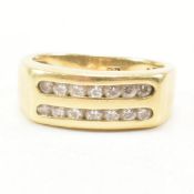 18CT GOLD & WHITE STONE RING