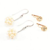 18CT GOLD & WHITE STONE EARRINGS & SILVER PEARL EARRINGS