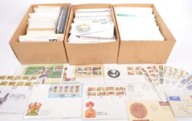 LARGE COLLECTION OF FOREIGN & UK FIRST DAY COVERS