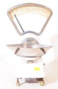VINTAGE 20TH CENTURY AVERY SHOP / GROCERS SCALES