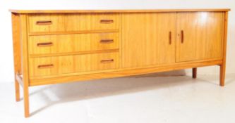 VINTAGE MID 20TH CENTURY TEAK WOOD SIDEBOARD CREDENZA