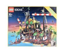 LEGO SET - IDEAS - 21322 - PIRATES OF BARRACUDA BAY