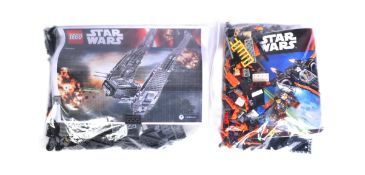 LEGO - STAR WARS - POE'S X-WING & KYLO RENS COMMAND SHUTTLE