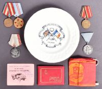 COLLECTION OF RUSSIAN INTEREST MILITARY ITEMS