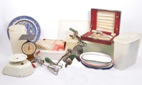 COLLECTION OF POST WWII KITCHENALIA ITEMS - TUPPERWARE - JAM PANS