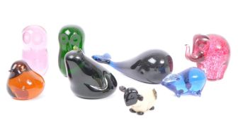 COLLECTION VINTAGE WEDGWOOD & SIMILAR GLASS PAPERWEIGHTS