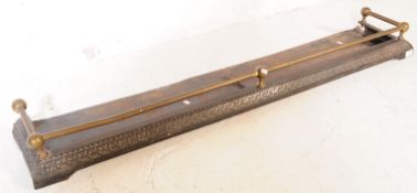 EARLY 20TH CENTURY VICTORIAN BRASS FIRE FENDER KERBS