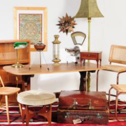Antiques & Collectables - Furniture & Decorative Interiors