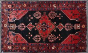MID 20TH CENTURY PERSIAN ISLAMIC HAMEDAN FLOOR RUG