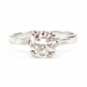 18CT WHITE GOLD & DIAMOND SOLIATIRE RING