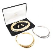 VINTAGE COSTUME JEWELLERY CHOKER NECKLACES & PARURE