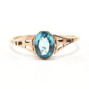 VINTAGE 9CT BICOLOUR GOLD & BLUE STONE SOLITAIRE RING