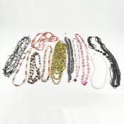 COLLECTION OF VINTAGE SHELL & GLASS BEAD NECKLACES