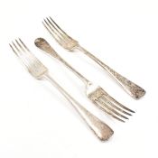 THREE 1920S HALLMARKED SIVER FORKS